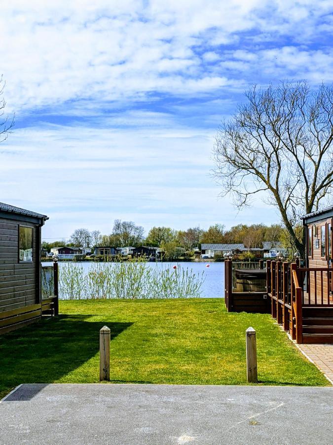 Tattershall Lakes - Merlin Point Hotel Exterior photo